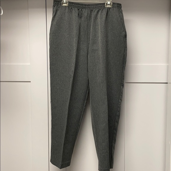 Women’s Juno Newman Petite Pants - Picture 1 of 3